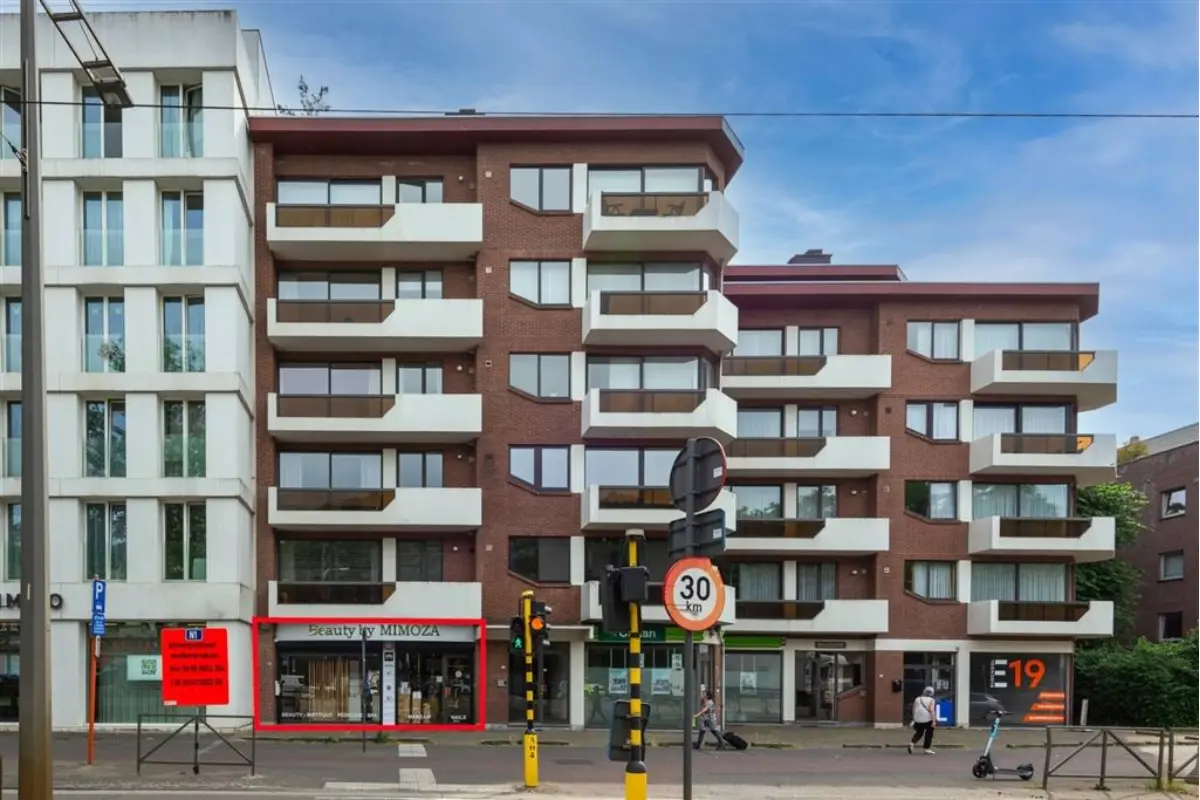 Commerce à vendre à Mortsel 2640 375000.00€  chambres 95.00m² - annonce 763148