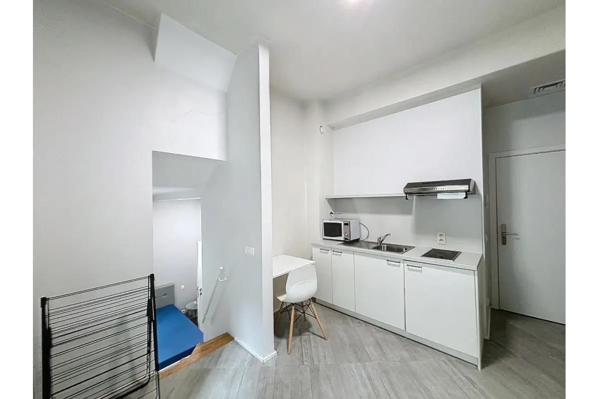 Studio à louer à Bruxelles 1000 675.00€  chambres 20.00m² - annonce 763594