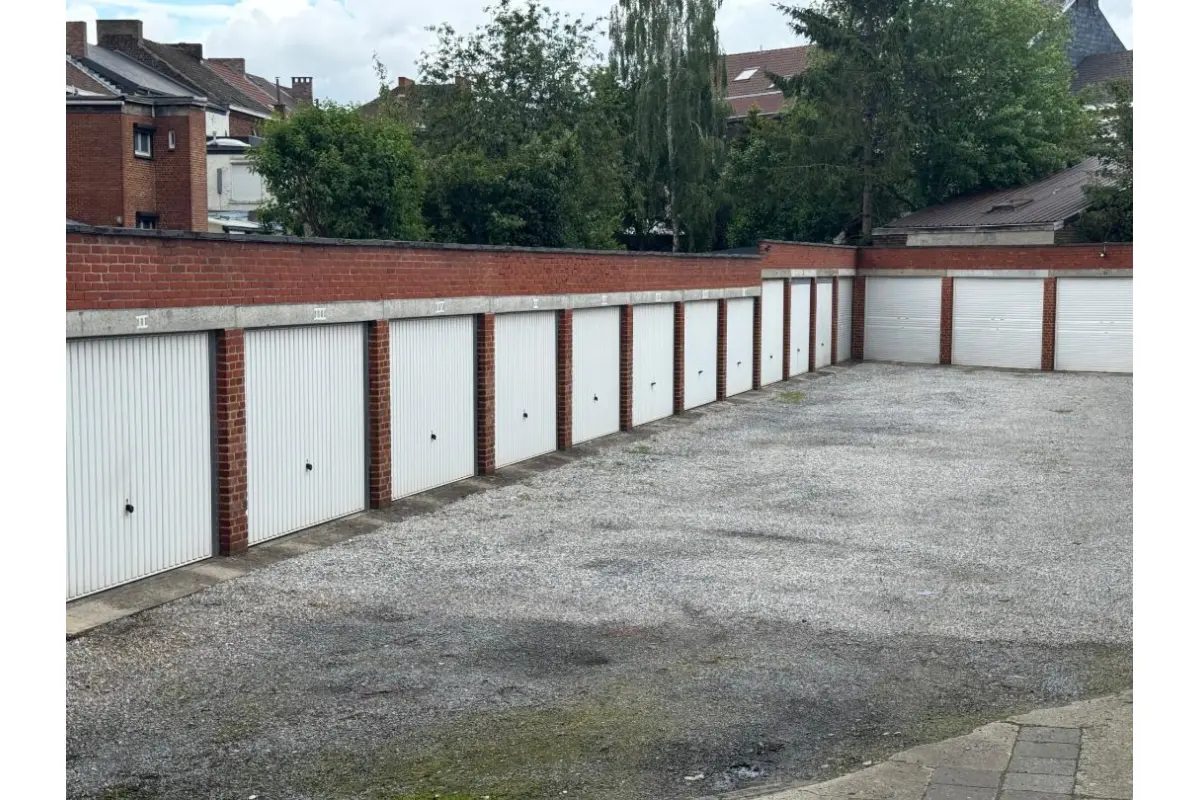 Parking & garage te  koop in Châtelineau 6200 149000.00€  slaapkamers m² - Zoekertje 763599