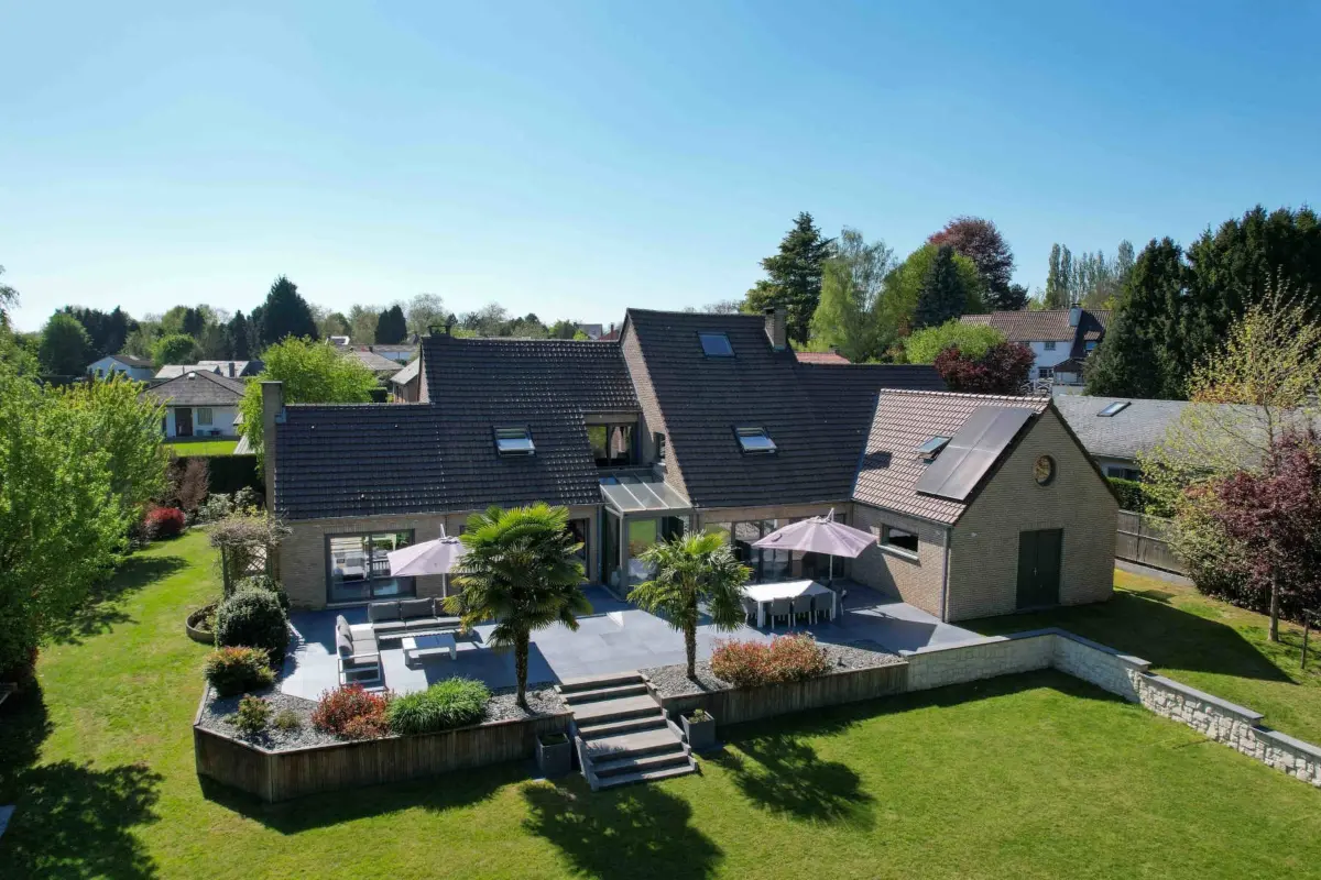 Villa te  koop in Ways 1474 1135000.00€ 6 slaapkamers 362.00m² - Zoekertje 763193