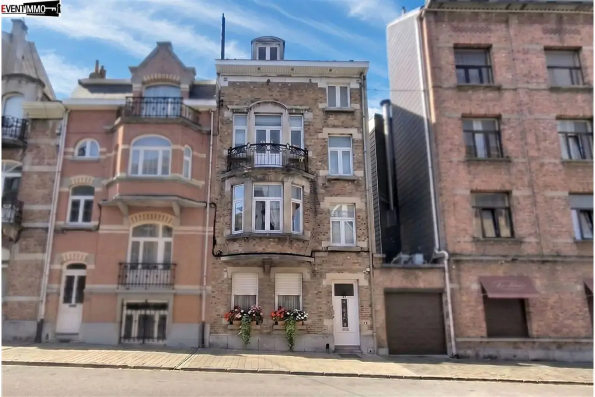 Huis te  koop in Schaarbeek 1030 565000.00€ 5 slaapkamers 204.00m² - Zoekertje 764210