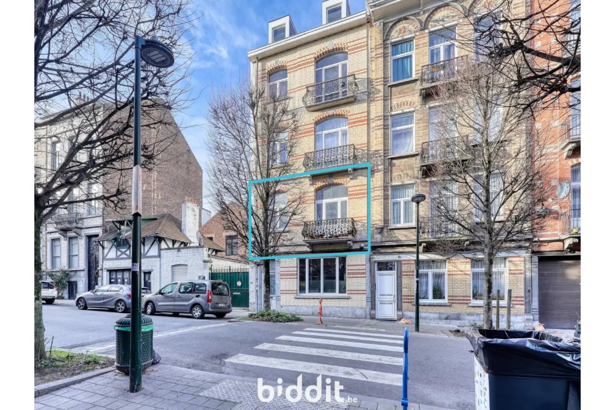 Appartement te  koop in Vorst 1190 110000.00€ 2 slaapkamers m² - Zoekertje 764831