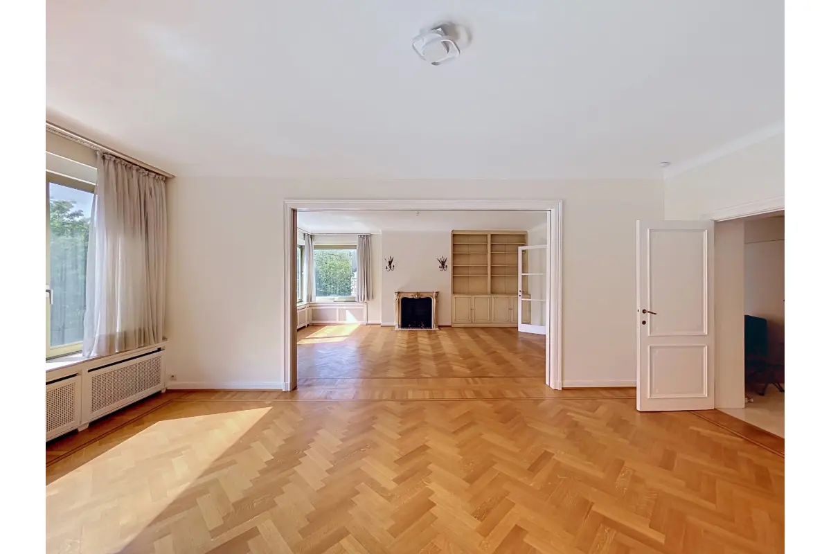 Appartement te  huur in Sint-Lambrechts-Woluwe 1200 3000.00€ 4 slaapkamers 215.00m² - Zoekertje 765018