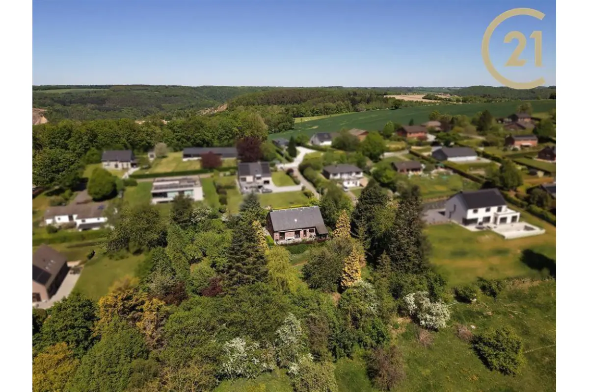 Villa te  koop in Evrehailles 5530 495000.00€ 4 slaapkamers 221.00m² - Zoekertje 764723