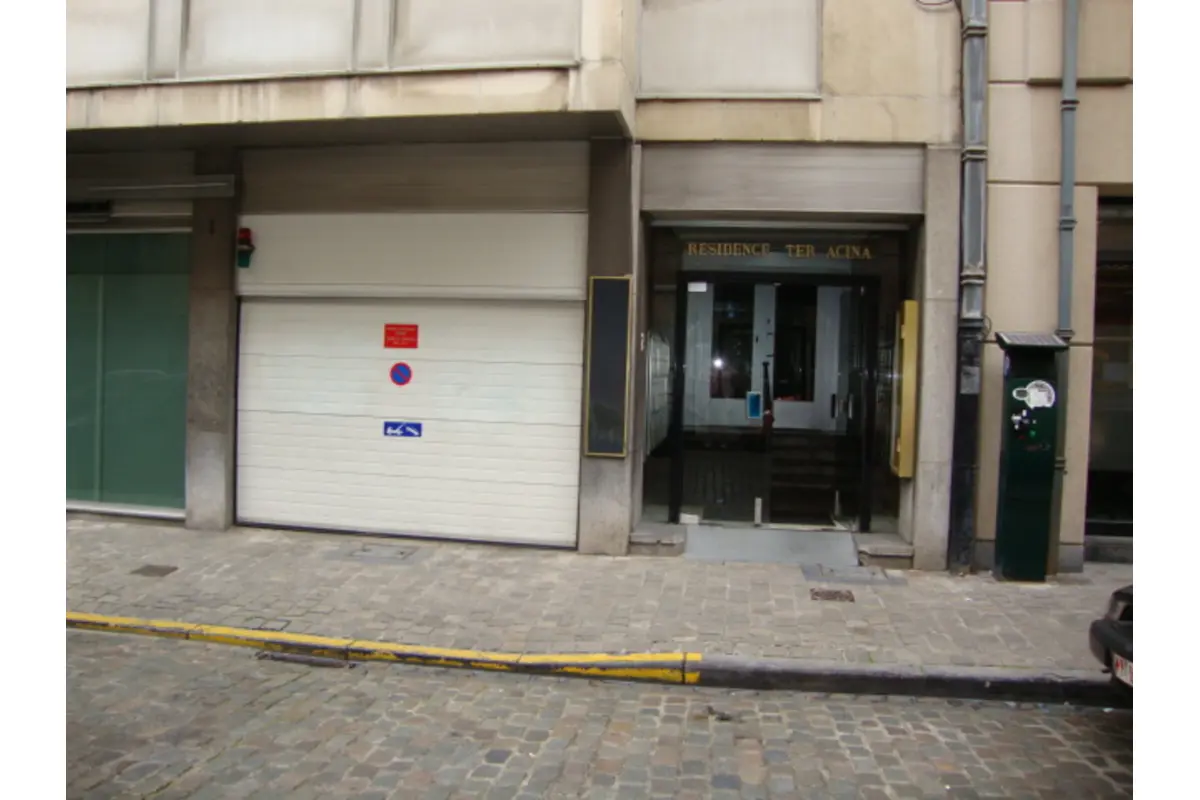 Parking / garage à louer à Bruxelles 1000 115.00€  chambres m² - annonce 765072