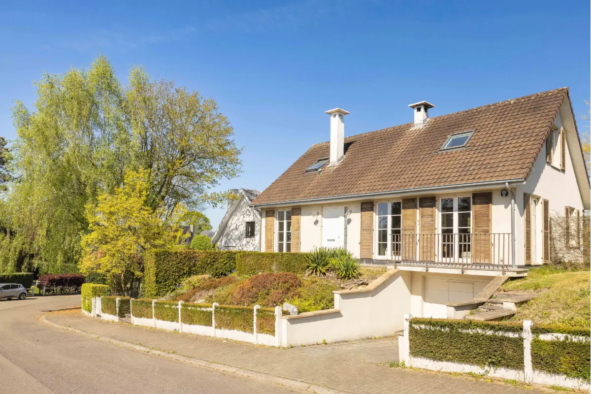 Villa te  koop in Sint-Genesius-Rode 1640 725000.00€ 4 slaapkamers 175.00m² - Zoekertje 764855