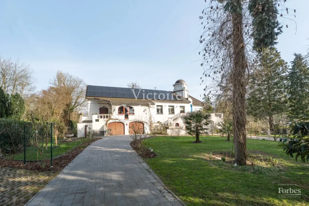 Villa te  huur in Sint-Pieters-Woluwe 1150 4500.00€ 5 slaapkamers 519.00m² - Zoekertje 764381
