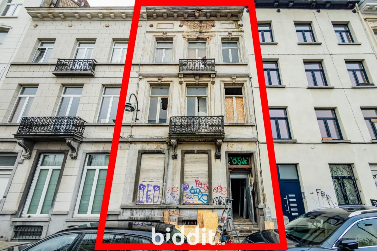 Huis te  koop in Brussel 1000 600000.00€ 3 slaapkamers m² - Zoekertje 764740