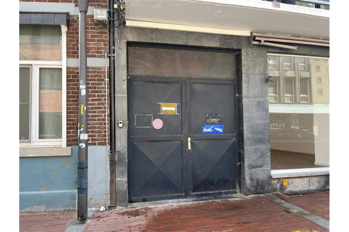 Parking & garage te  koop in Genk 3600 17000.00€  slaapkamers m² - Zoekertje 765220