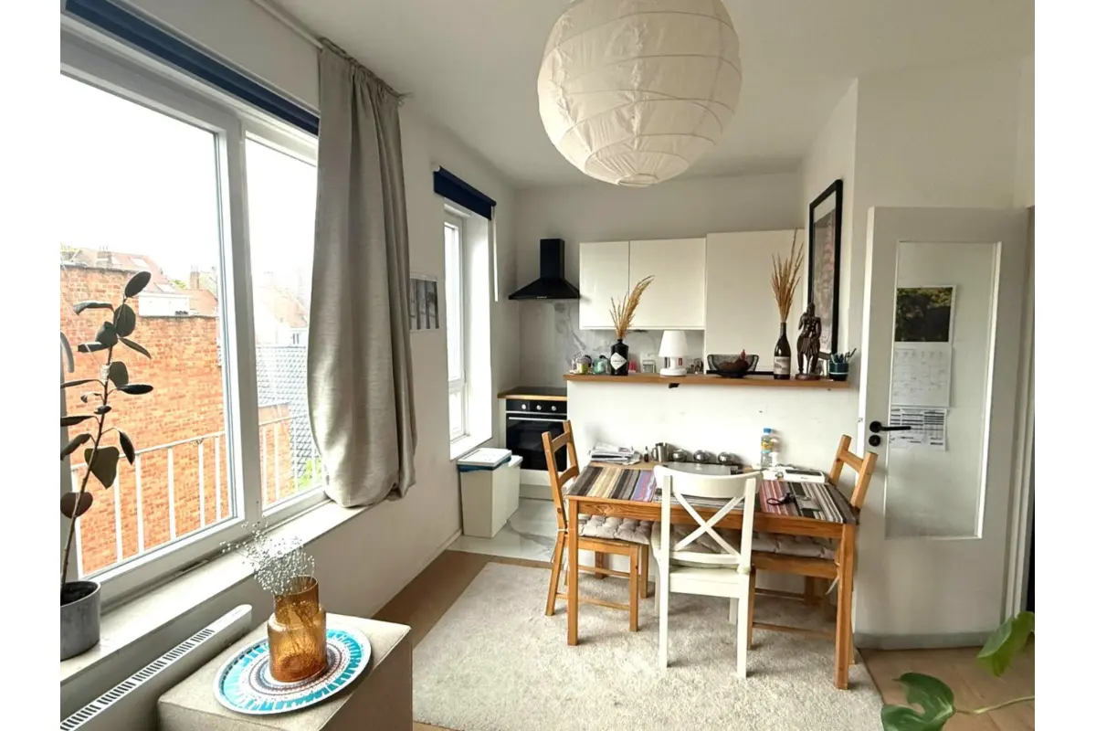 Studio te  huur in Elsene 1050 780.00€  slaapkamers 35.00m² - Zoekertje 766325