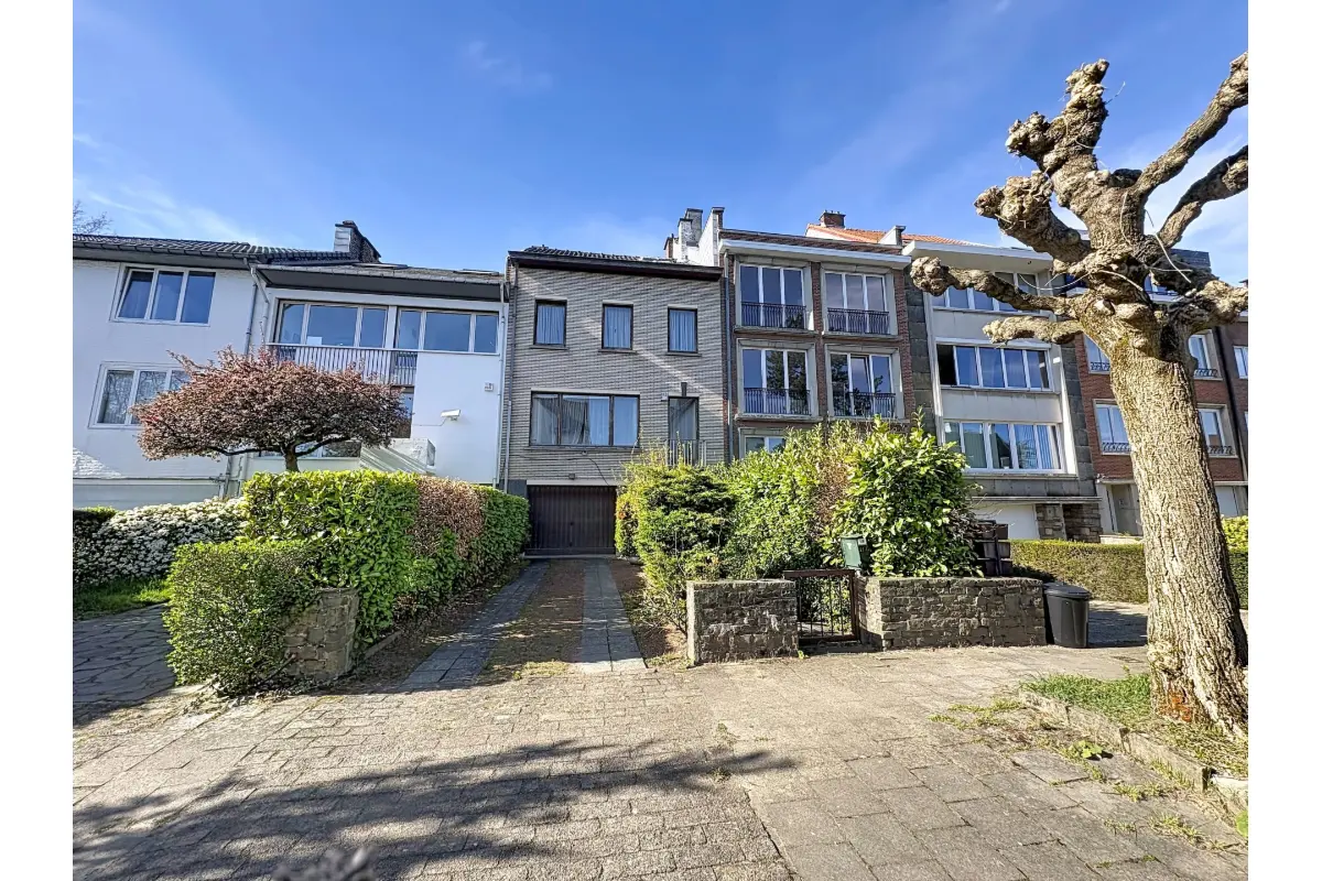Huis te  koop in Ukkel 1180 650000.00€ 4 slaapkamers 294.00m² - Zoekertje 765688