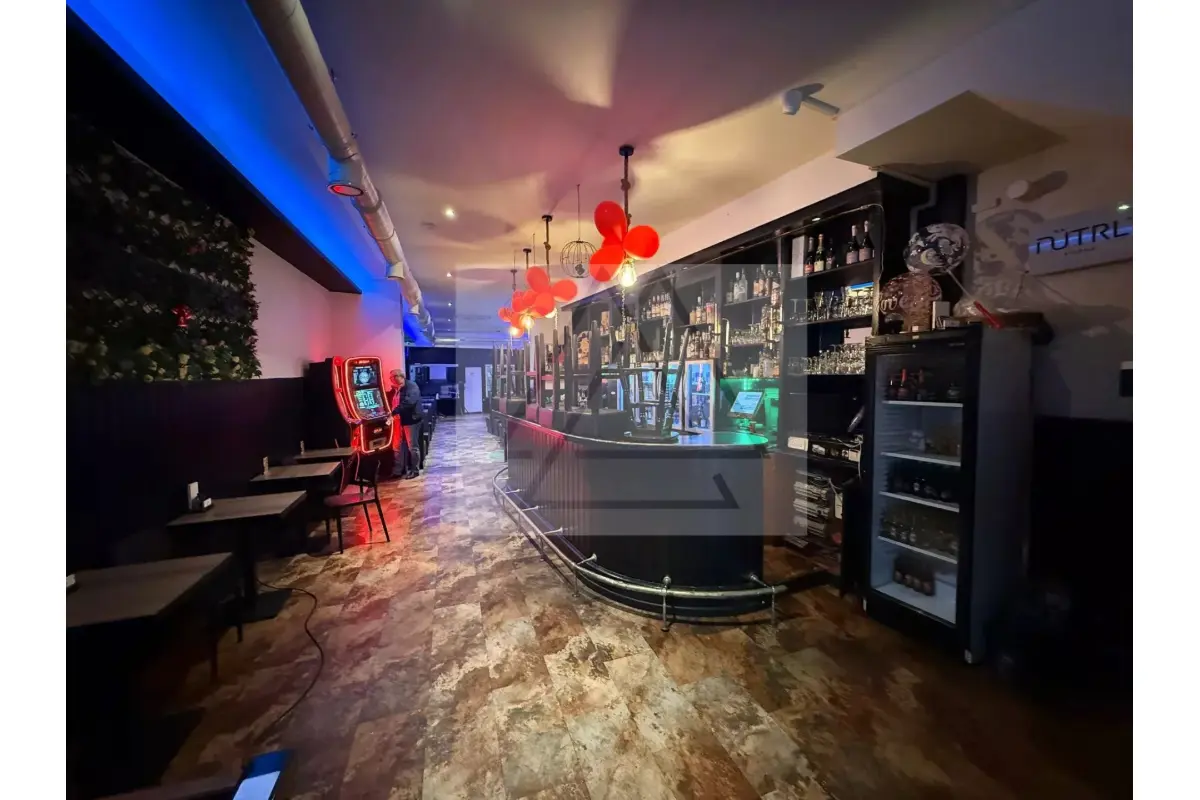 Handelszaak te  koop in Laken 1020 385000.00€  slaapkamers 200.00m² - Zoekertje 766366