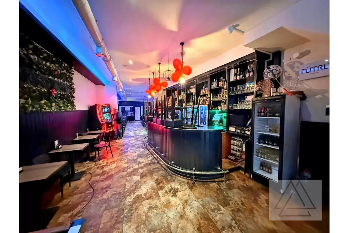 Commerce à vendre à Laeken 1020 385000.00€  chambres 200.00m² - annonce 766366