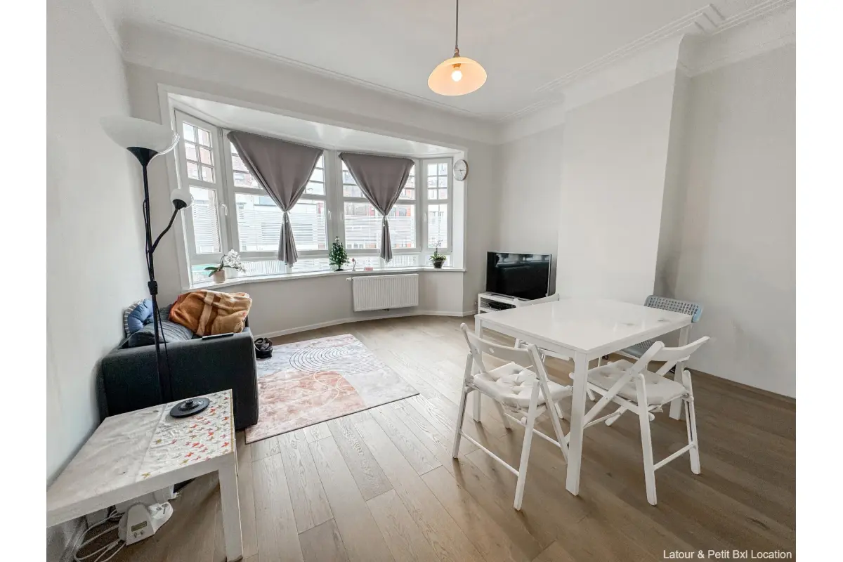 Appartement te  huur in Ukkel 1180 1400.00€ 1 slaapkamers 65.00m² - Zoekertje 766111