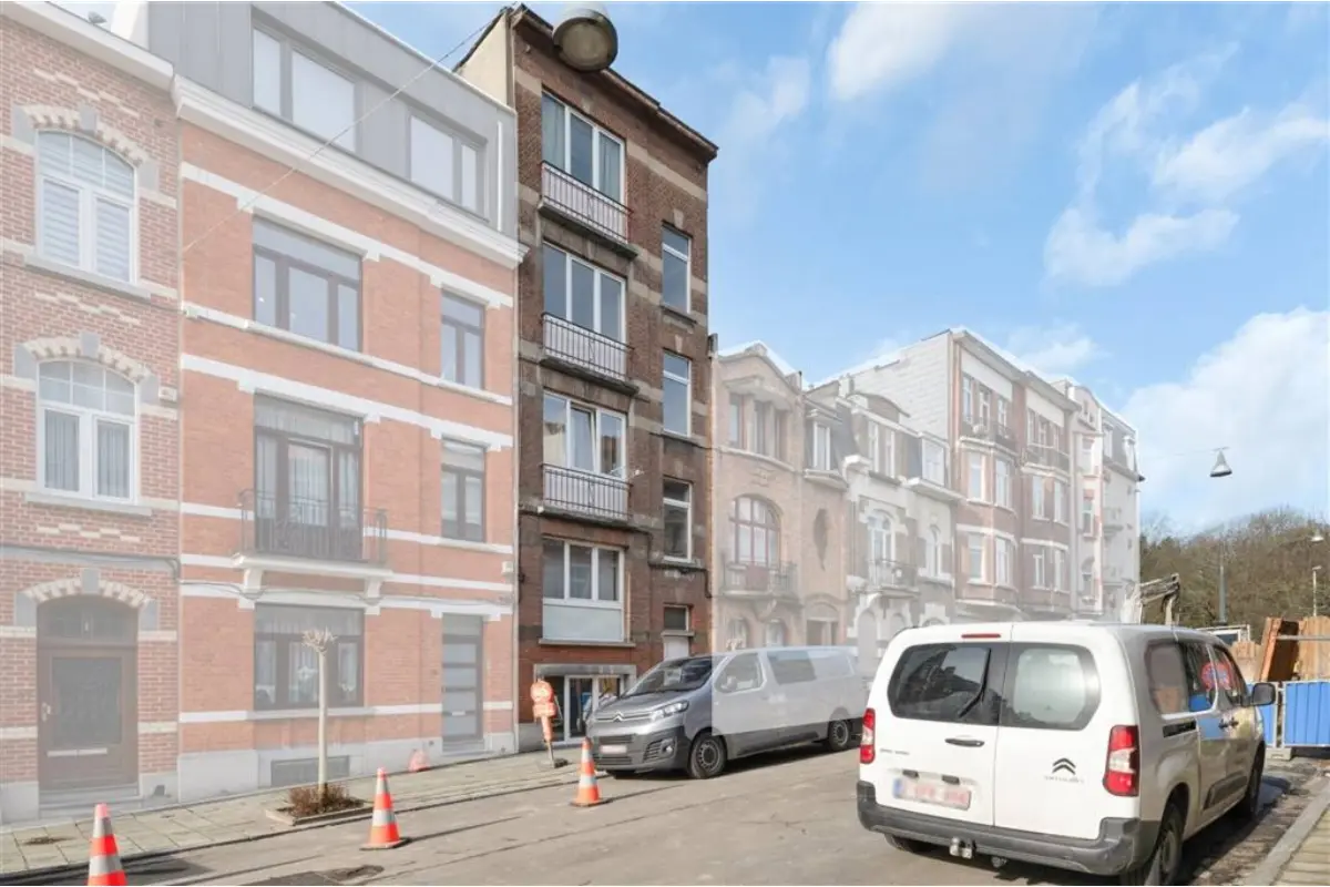 Handelszaak te  koop in Anderlecht 1070 650000.00€ 5 slaapkamers 234.00m² - Zoekertje 765865