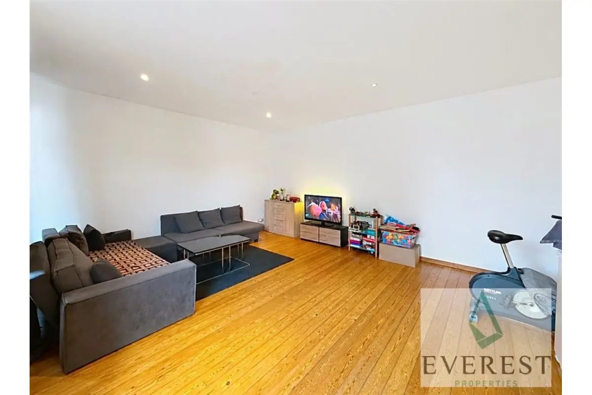 Appartement te  huur in Sint-Lambrechts-Woluwe 1200 1200.00€ 1 slaapkamers 75.00m² - Zoekertje 765780