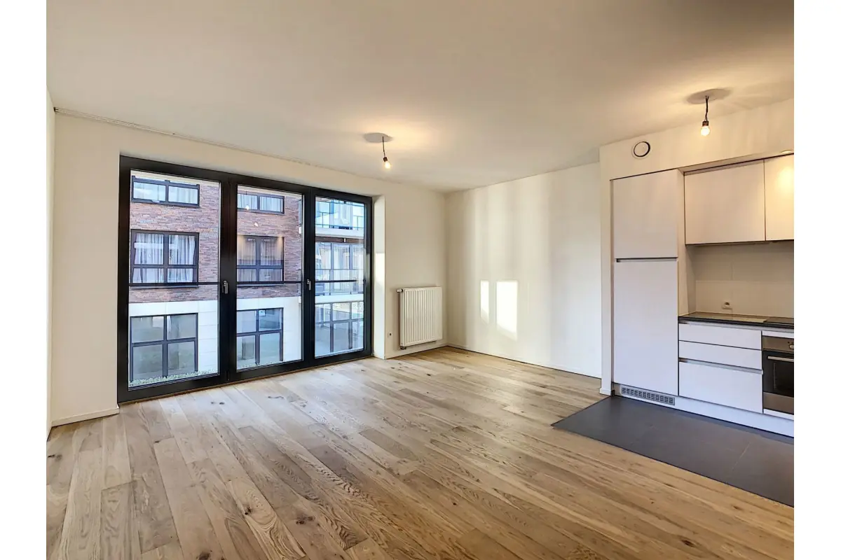 Studio à louer à Molenbeek-Saint-Jean 1080 900.00€ 0 chambres 45.00m² - annonce 766091