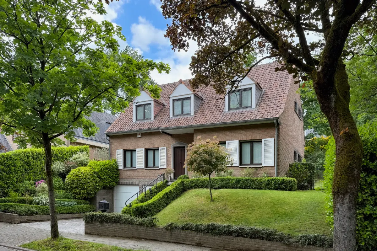 Huis te  koop in Ukkel 1180 1250000.00€ 4 slaapkamers 300.00m² - Zoekertje 765604