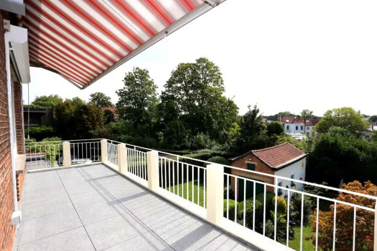 Appartement te  huur in Ukkel 1180 1500.00€ 2 slaapkamers 101.00m² - Zoekertje 765861