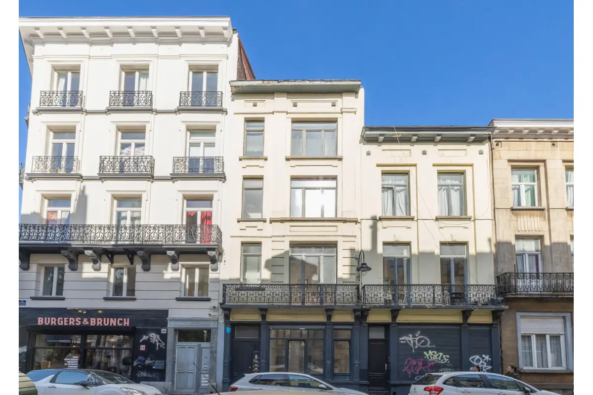 Appartementsgebouw te  koop in Brussel 1000 450000.00€ 5 slaapkamers 200.00m² - Zoekertje 765591