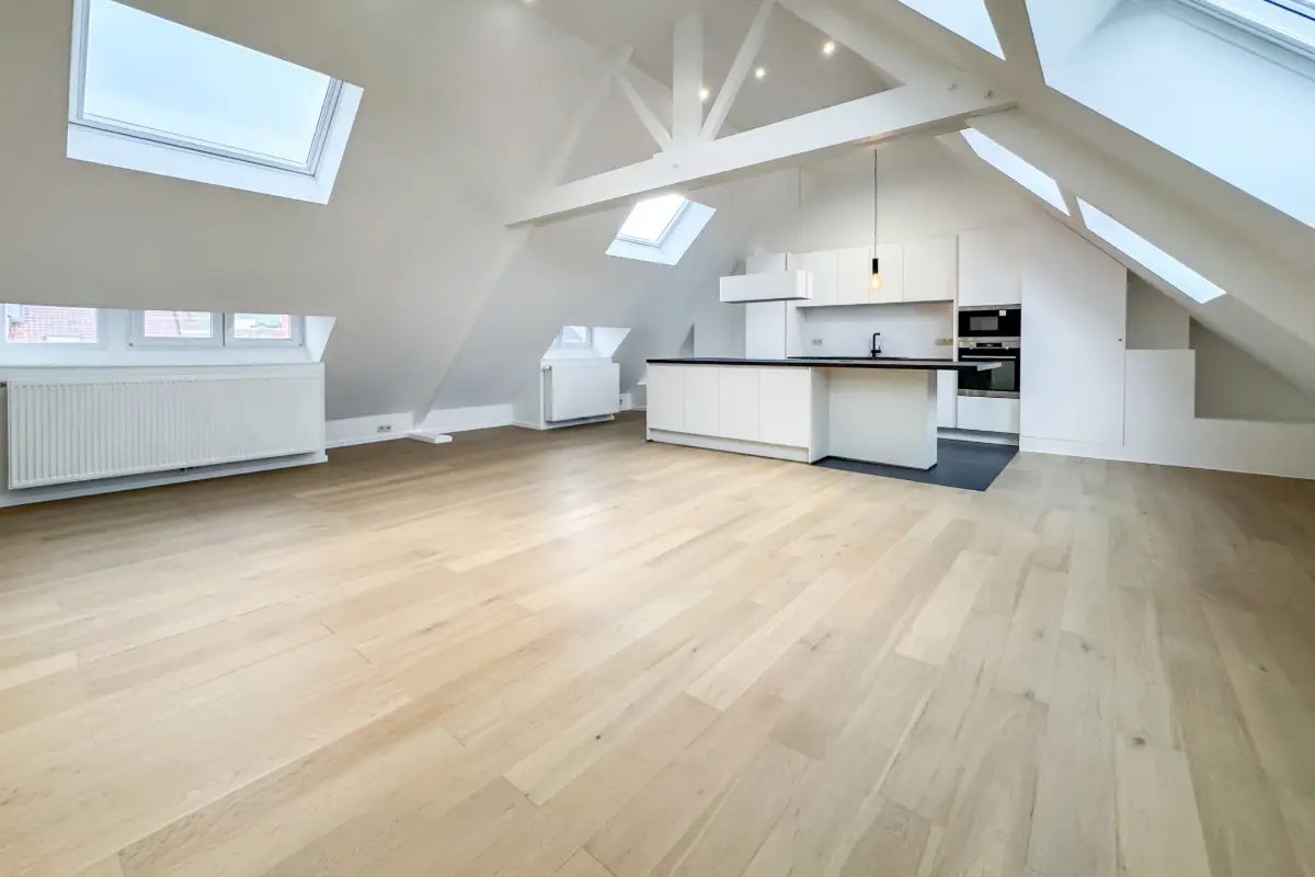 Appartement te  huur in Ukkel 1180 2000.00€ 2 slaapkamers 140.00m² - Zoekertje 766056