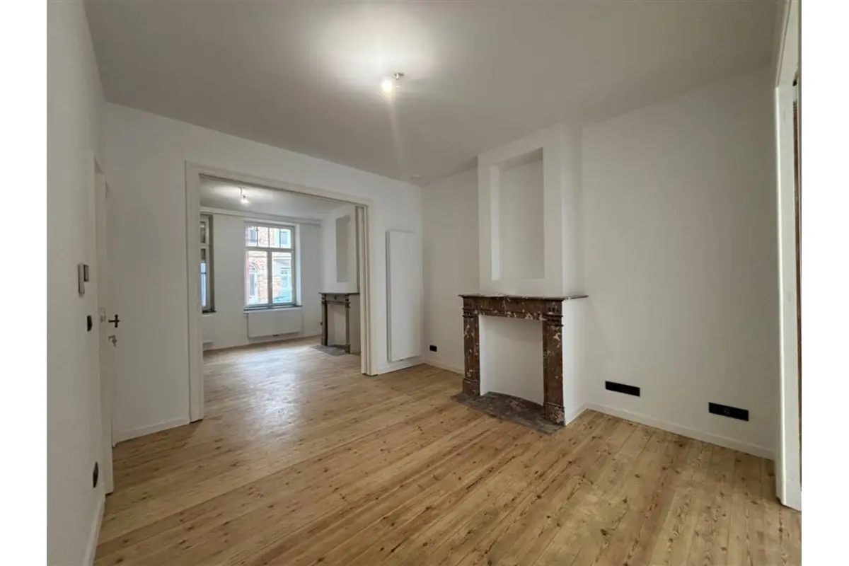 Benedenverdieping te  huur in Elsene 1050 1350.00€ 1 slaapkamers 65.00m² - Zoekertje 767443