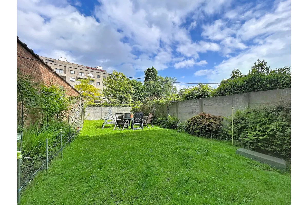 Rez-de-chaussée à vendre à Molenbeek-Saint-Jean 1080 249000.00€ 1 chambres 77.00m² - annonce 766654