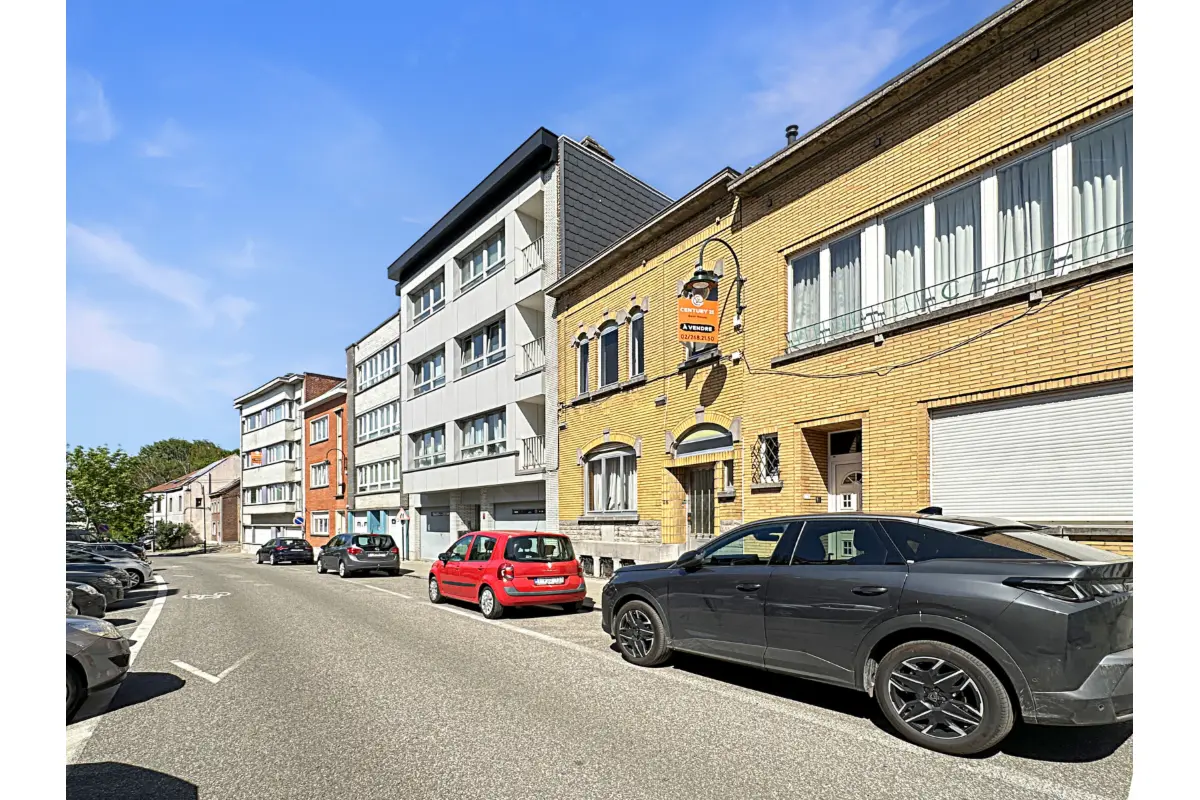 Huis te  koop in Neder-Over-Heembeek 1120 395000.00€ 5 slaapkamers 174.00m² - Zoekertje 766689