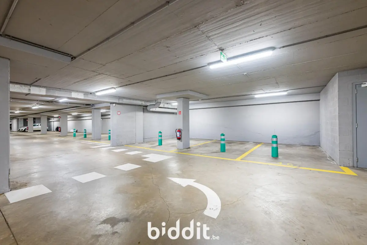 Parking / garage à vendre à Evere 1140 565000.00€  chambres m² - annonce 767011