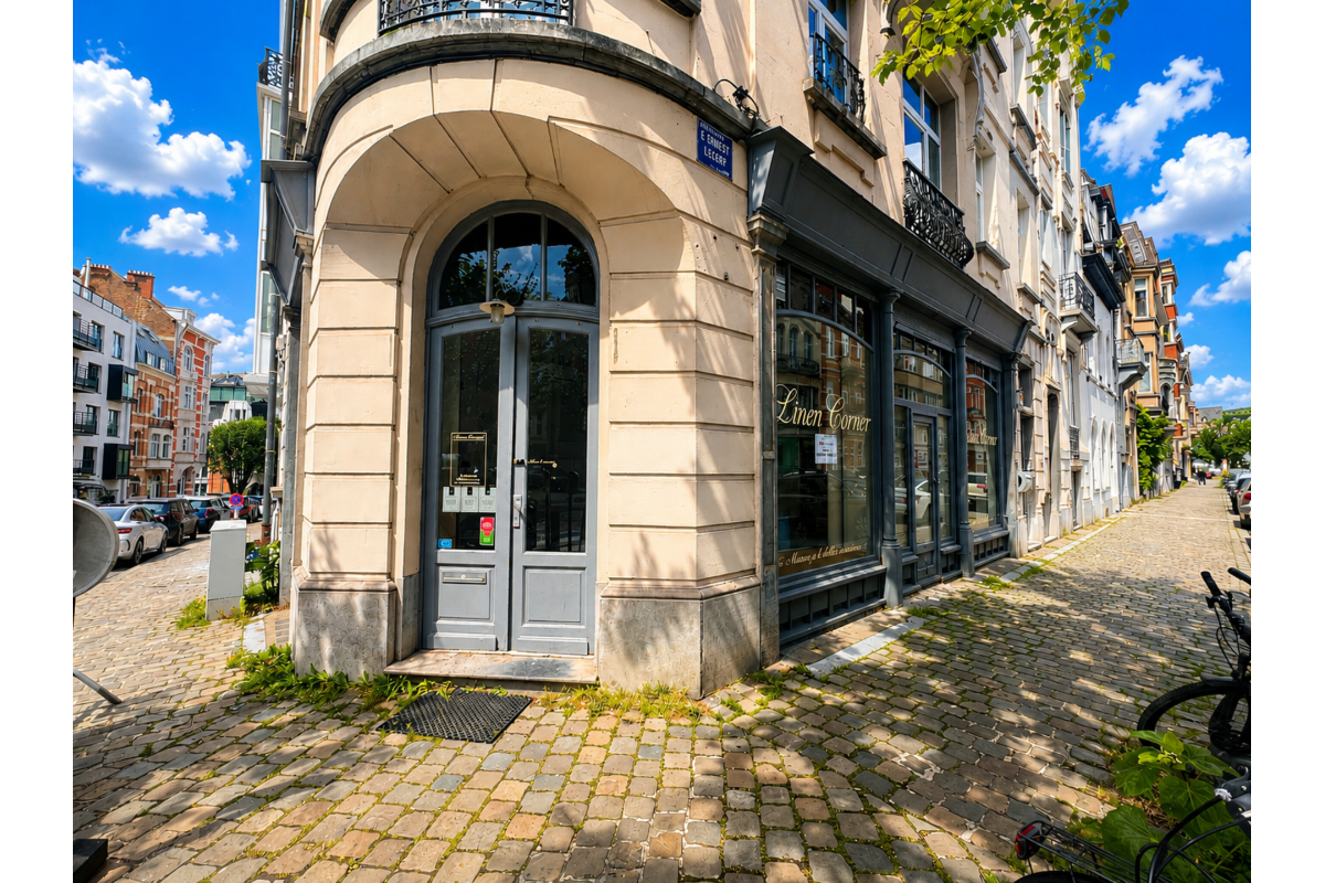 Handelszaak te  huur in Etterbeek 1040 2500.00€  slaapkamers 60.00m² - Zoekertje 767012