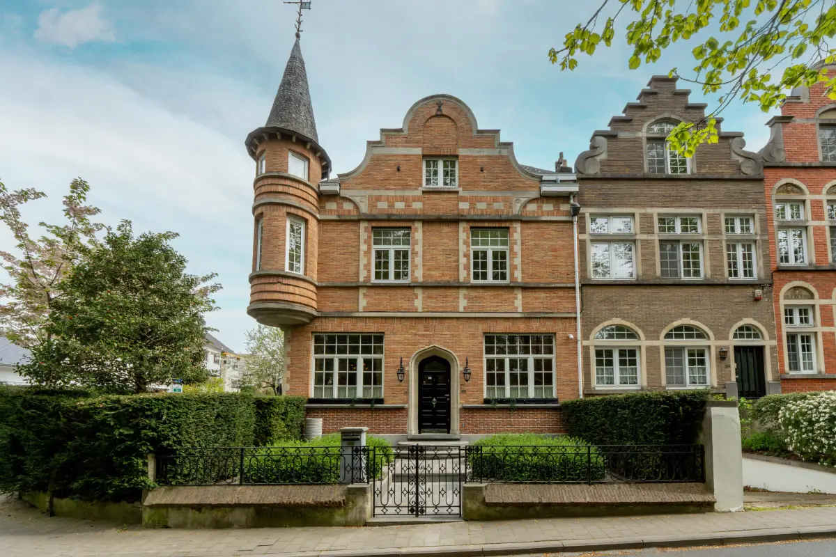 Appartement te  koop in Ukkel 1180 445000.00€ 1 slaapkamers 90.00m² - Zoekertje 766729