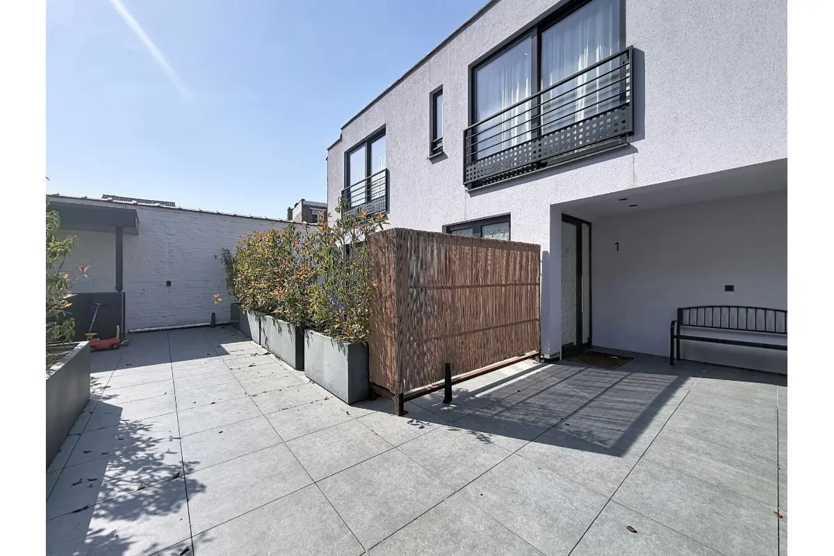 Huis te  huur in Ukkel 1180 3000.00€ 5 slaapkamers 262.00m² - Zoekertje 766509