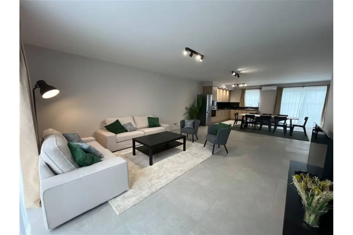 Triplex à louer à Champion 5020 2000.00€ 3 chambres 147.00m² - annonce 766664