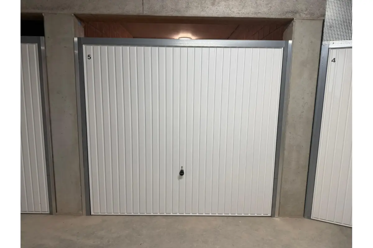 Parking & garage te  huur in Bredene 8450 100.00€  slaapkamers m² - Zoekertje 767382