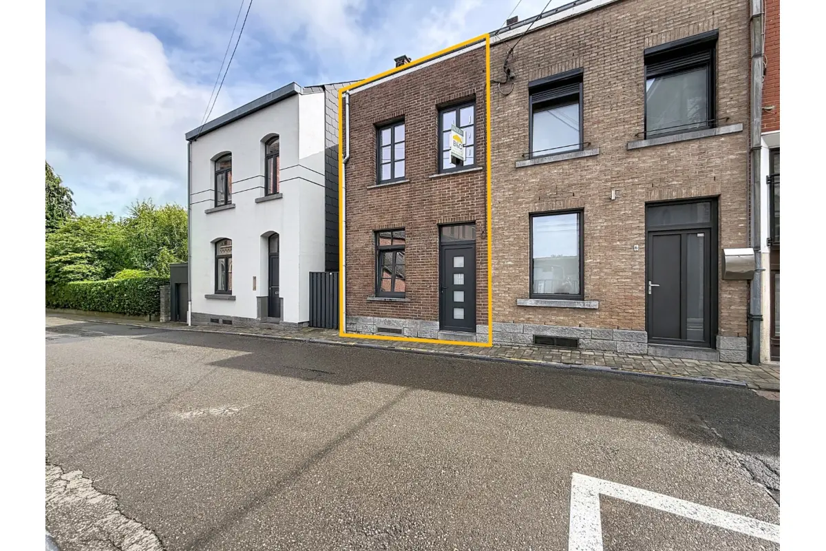 Maison à louer à Ciney 5590 825.00€ 2 chambres 75.00m² - annonce 766650