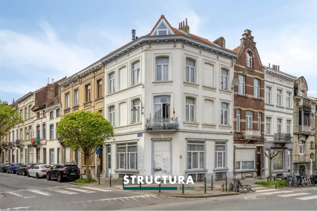 Appartementsgebouw te  koop in Brussel 1000 645000.00€ 7 slaapkamers 284.00m² - Zoekertje 766503