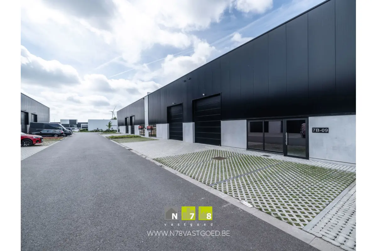 Handelszaak te  koop in Genk 3600 311275.00€  slaapkamers 219.00m² - Zoekertje 767657