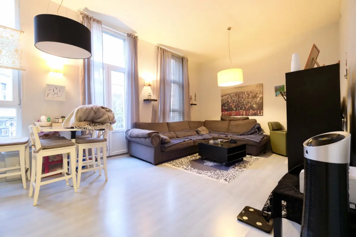 Appartementsgebouw te  koop in Sint-Joost-ten-Node 1210 645000.00€ 8 slaapkamers 410.00m² - Zoekertje 767881