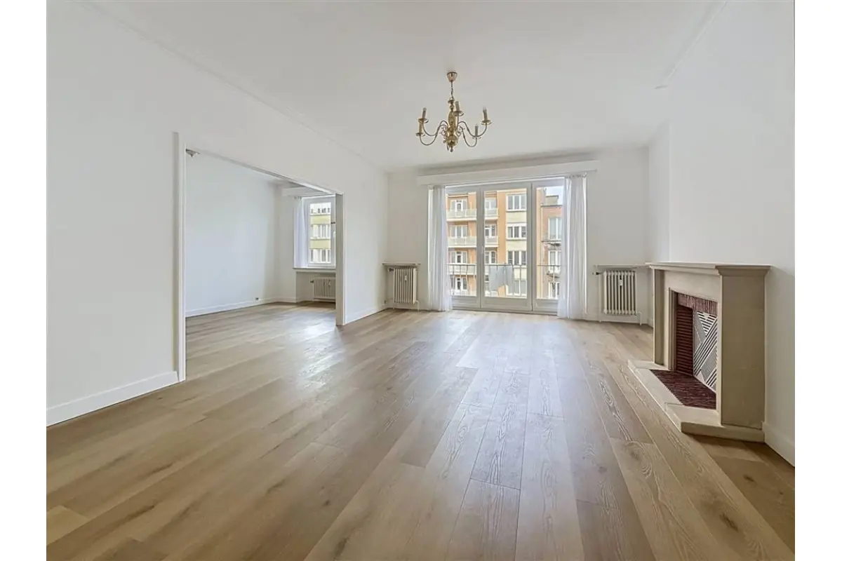 Appartement te  in Elsene 1050 1900.00€ 2 slaapkamers 140.00m² - Zoekertje 767722
