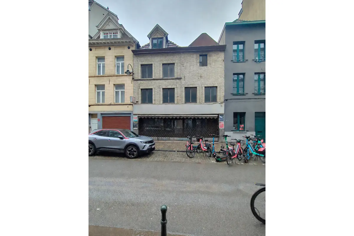 Maison à vendre à Bruxelles 1000 820000.00€ 7 chambres 340.00m² - annonce 767886