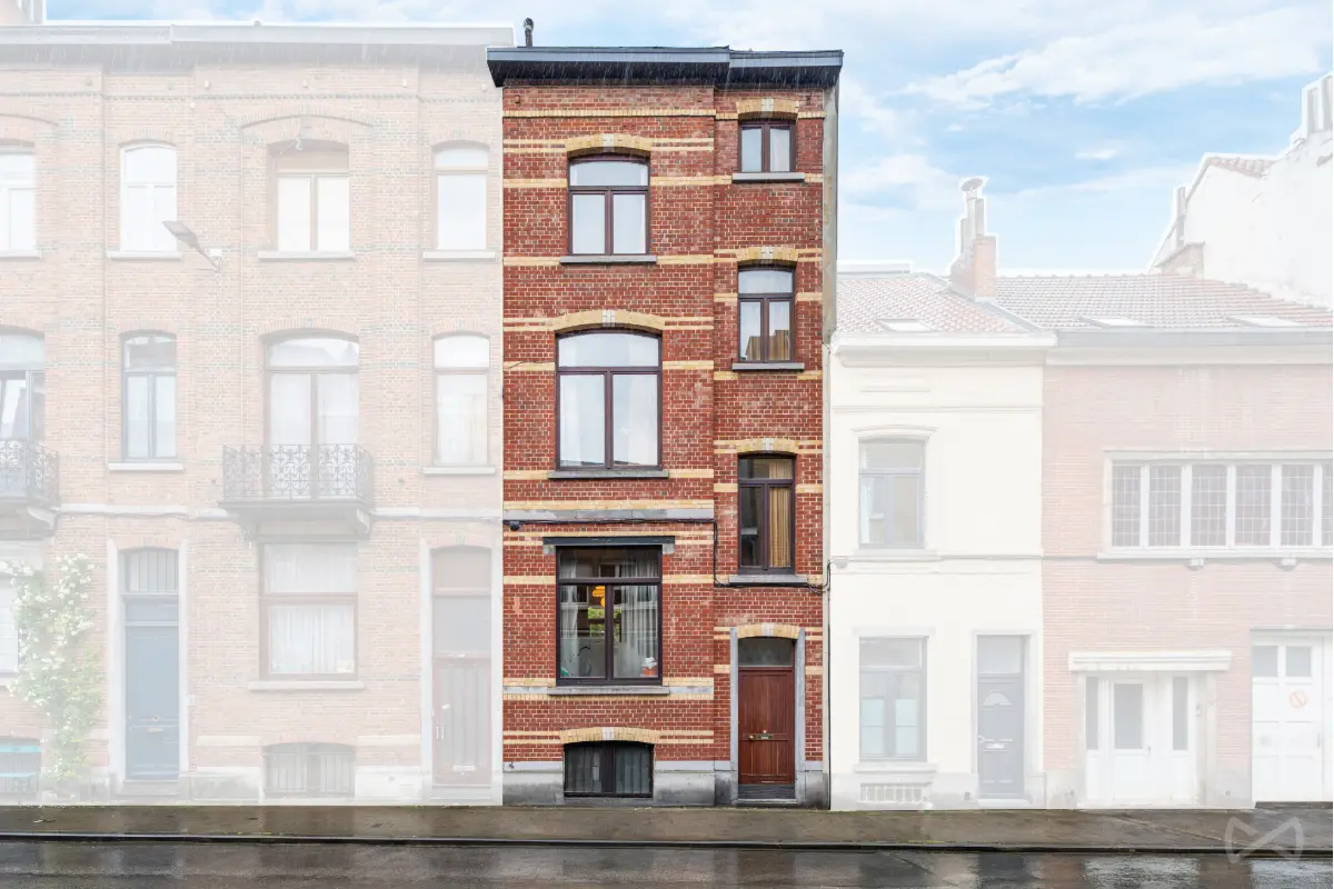 Huis te  in Schaarbeek 1030 463000.00€ 6 slaapkamers 241.00m² - Zoekertje 768002