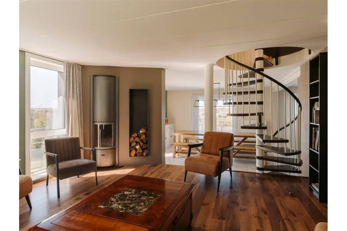 Maison à vendre à Latour 6761 725000.00€ 5 chambres 265.00m² - annonce 767592