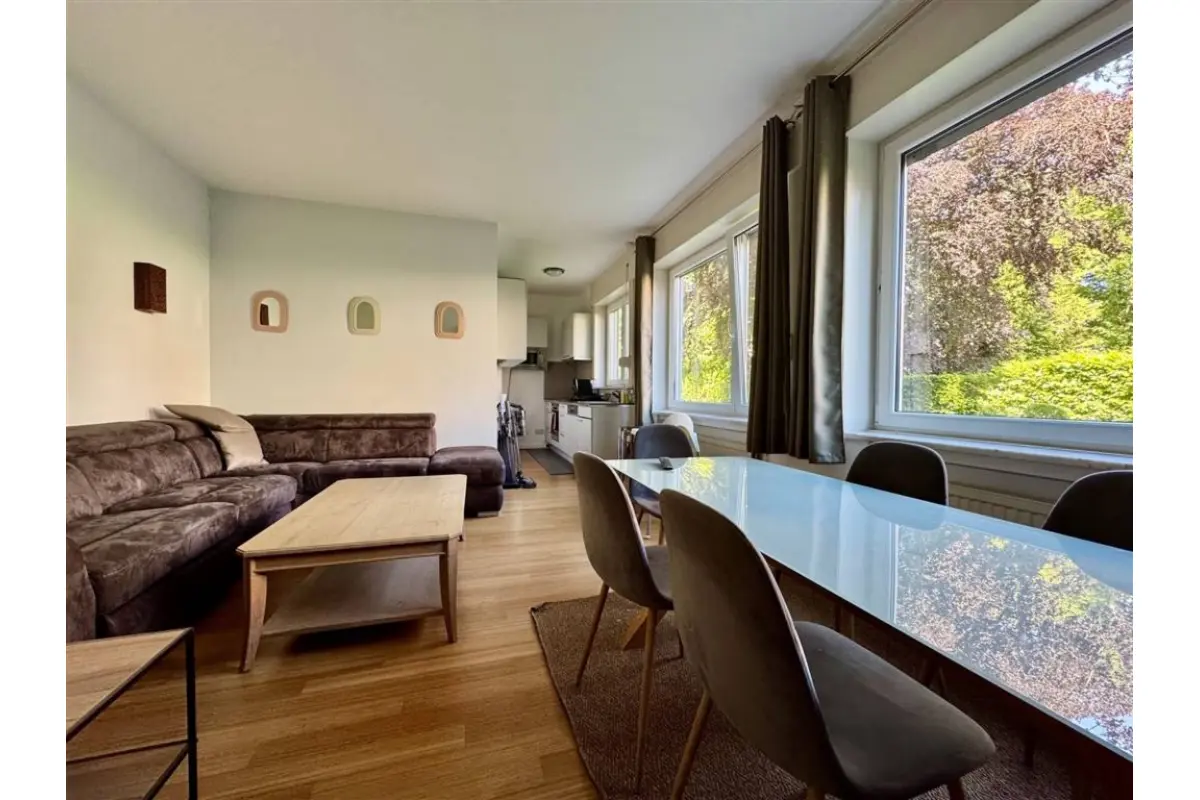 Appartement te  in Elsene 1050 1250.00€ 2 slaapkamers 70.00m² - Zoekertje 768438