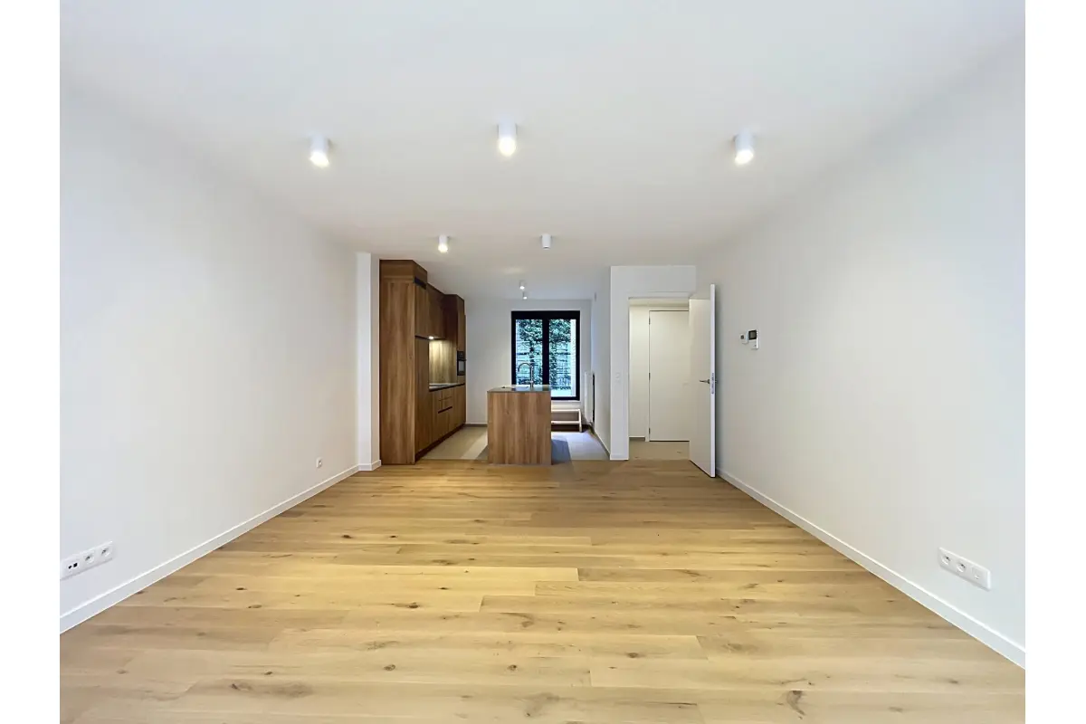 Appartement te  huur in Sint-Gillis 1060 1550.00€ 2 slaapkamers 76.00m² - Zoekertje 768140