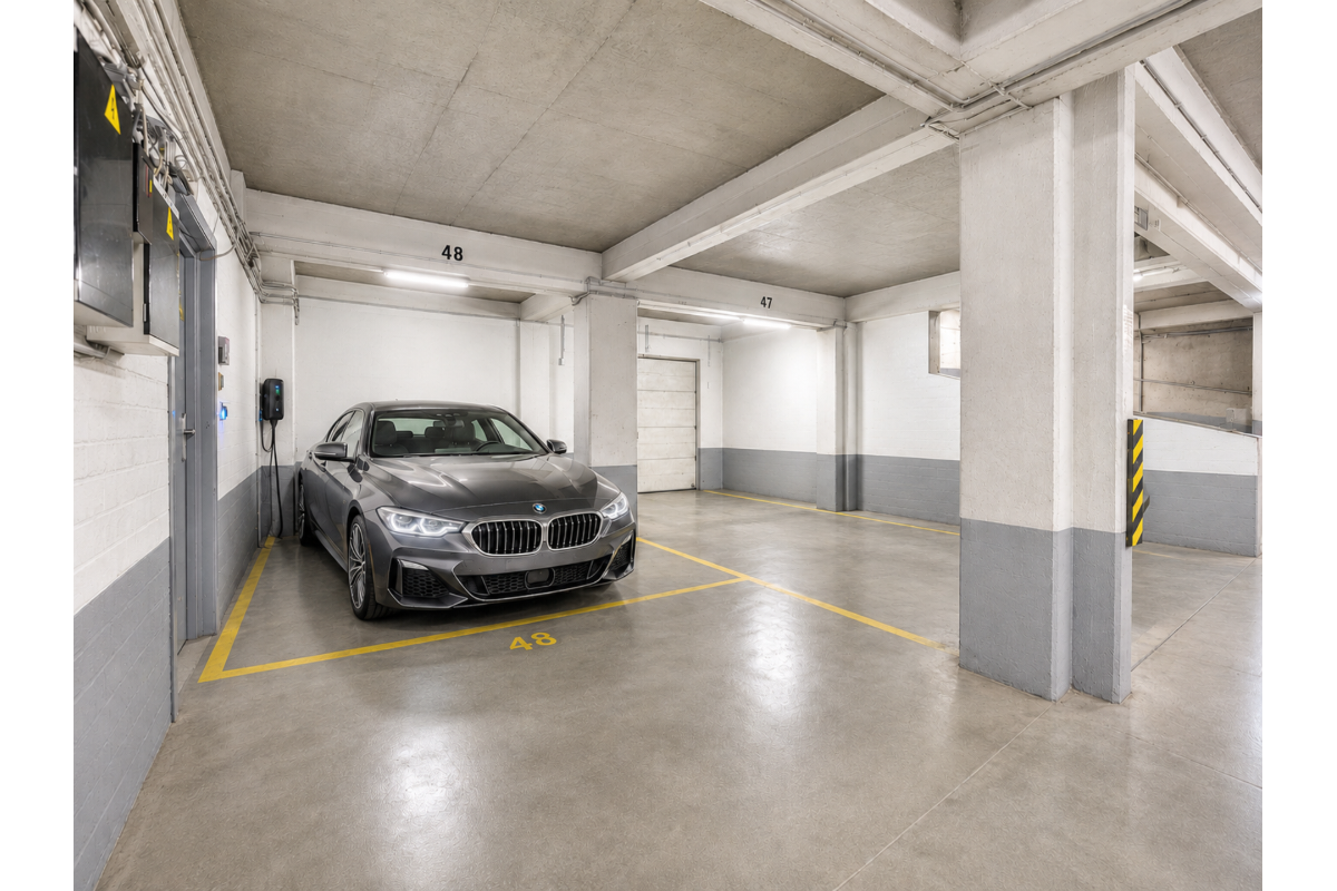 Parking & garage te  koop in Elsene 1050 36000.00€  slaapkamers m² - Zoekertje 769044