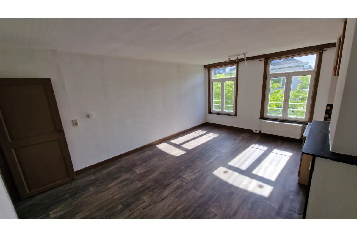 Studio te  huur in Aat 7800 575.00€ 1 slaapkamers 25.00m² - Zoekertje 769138