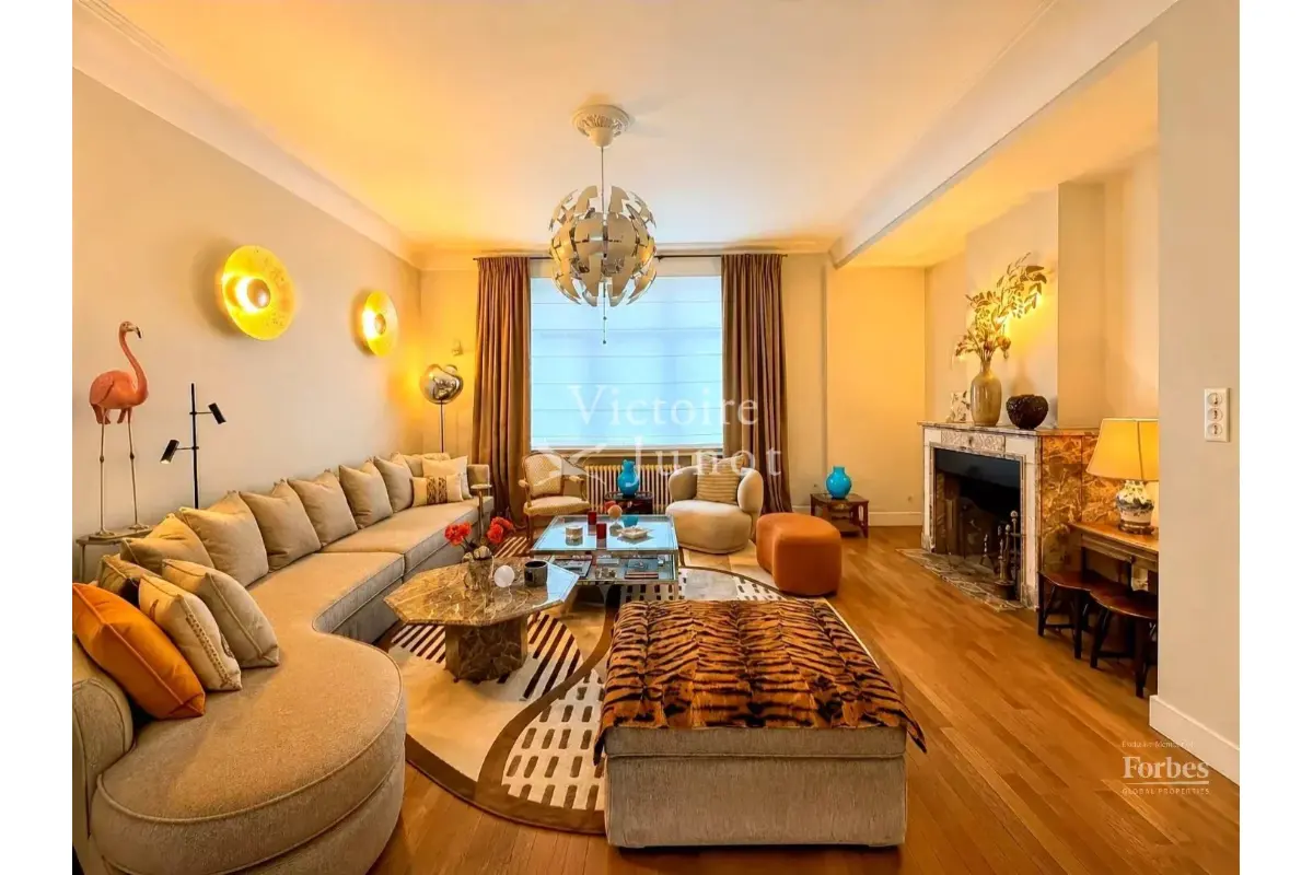 Huis te  huur in Etterbeek 1040 5500.00€ 6 slaapkamers 488.00m² - Zoekertje 769180