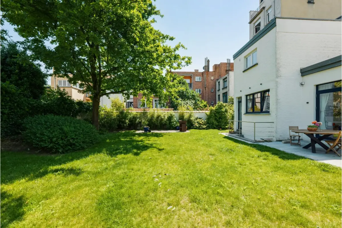 Huis te  huur in Etterbeek 1040 5500.00€ 6 slaapkamers 488.00m² - Zoekertje 769180