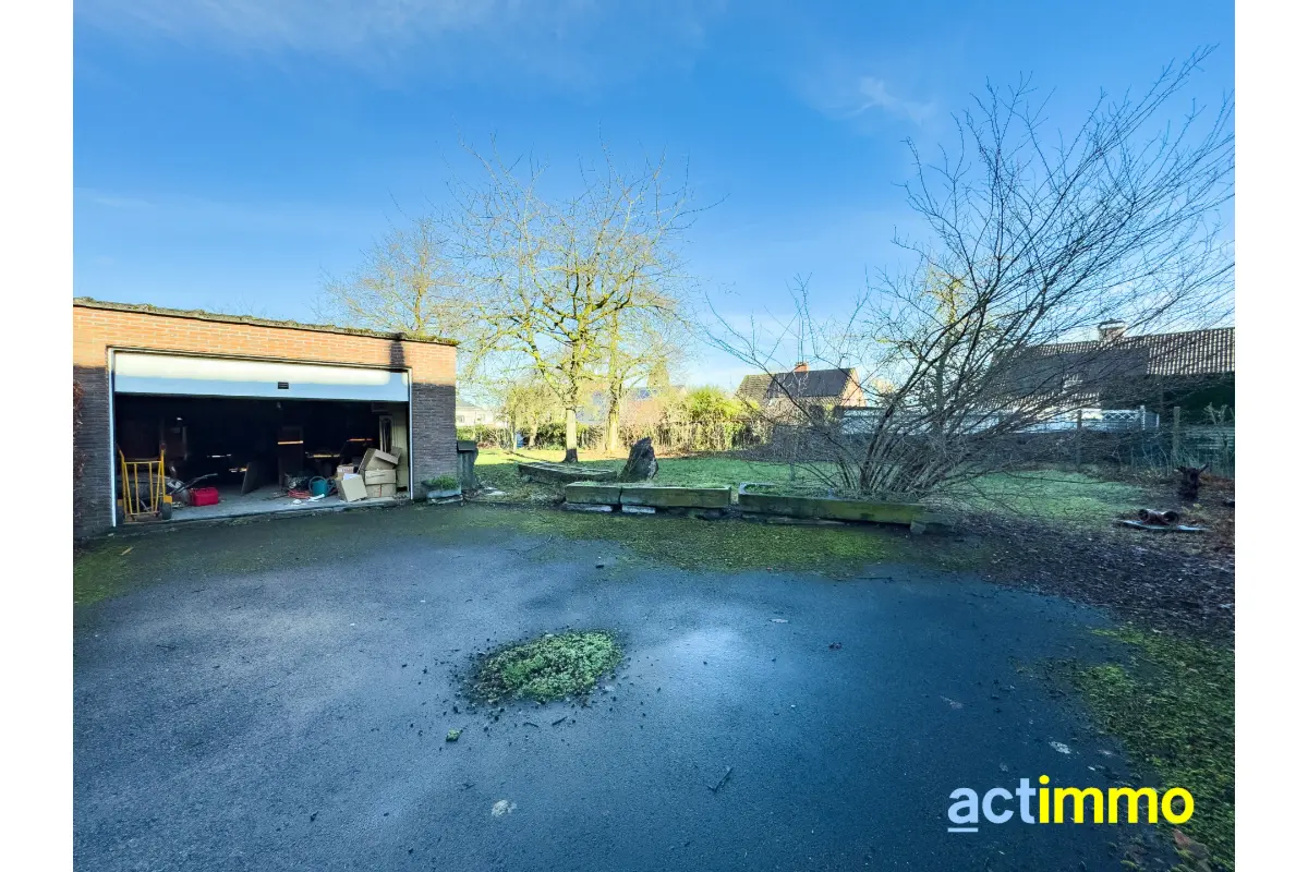 Parking & garage te  koop in Steenput 7730 180000.00€  slaapkamers m² - Zoekertje 769853