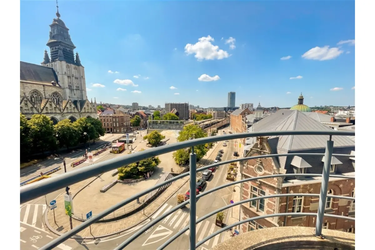 Appartement te  koop in Brussel 1000 315000.00€ 2 slaapkamers 66.00m² - Zoekertje 770019